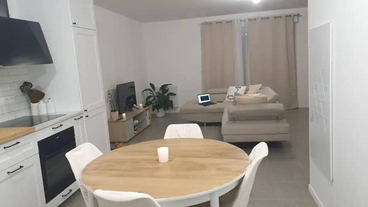 Chambre Calme Dans Une Maison Neuve Avec Jardin Billere Exterior photo